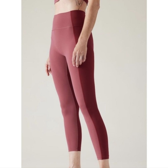 Athleta Transcend 7/8 Tight Leggings in Berry Rose Size Small NWT - Picture 2 of 7